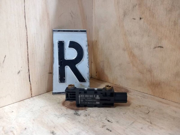 Audi A4 Avant B7 Crashsensor Rechts 8E0959643B