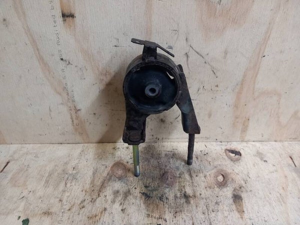 Toyota Yaris I 1.3 VVT-i Motorsteun