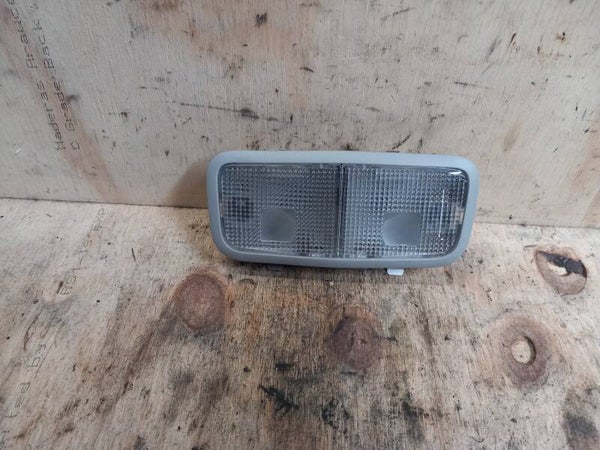 Toyota Yaris I Binnenverlichting Voor 81260-0D010