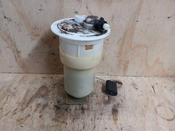 Toyota Yaris I 1.3 16v Brandstofpomp 77020-0D010