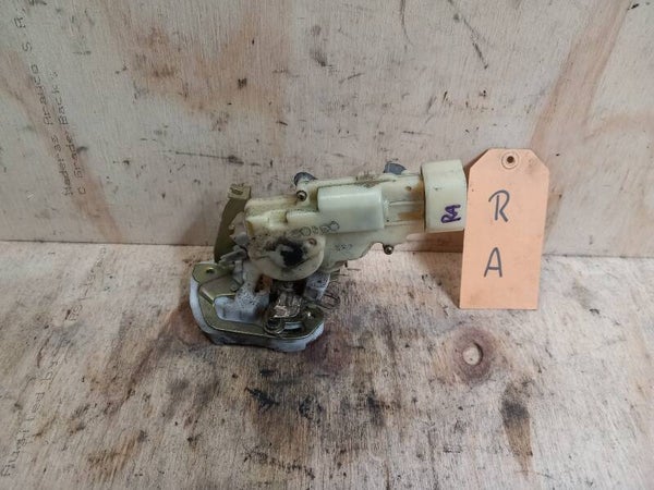 Toyota Yaris I Deurslotmechaniek Rechts Achter