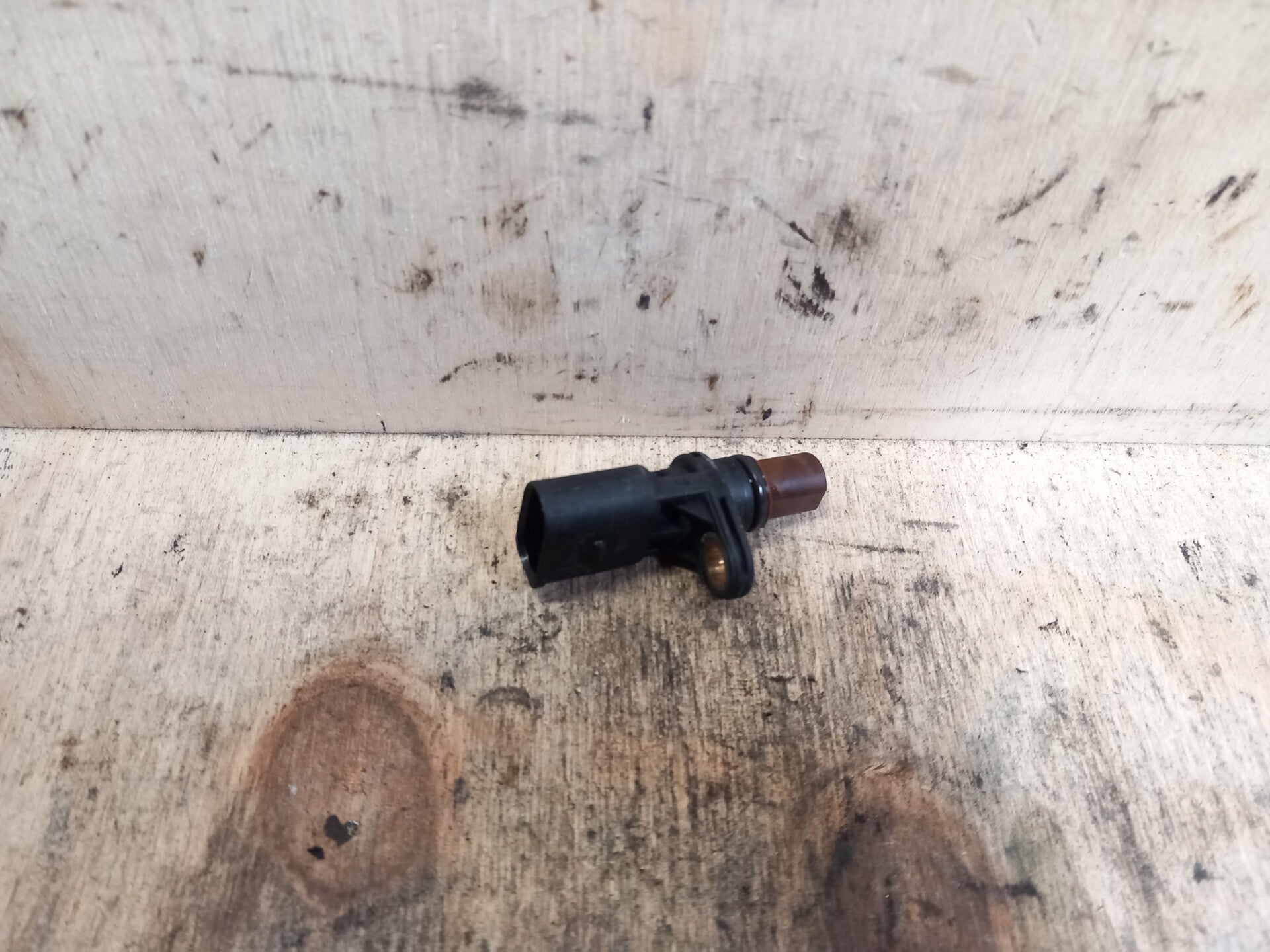 Audi A4 Avant B7 2.0 TFSI Sensor Nokkenas 06C905163B