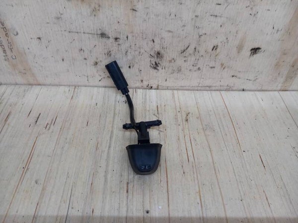 BMW 3-serie E90 / E91 Ruitensproeier Set Voor 8365385 05-12