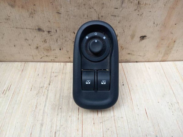 Renault Kangoo II Raamschakelaar Links 8200637849