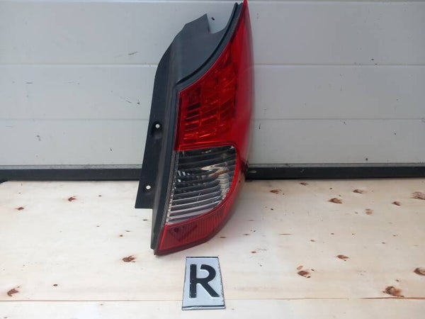 Renault Scenic II Achterlicht Rechts LED 8200474327