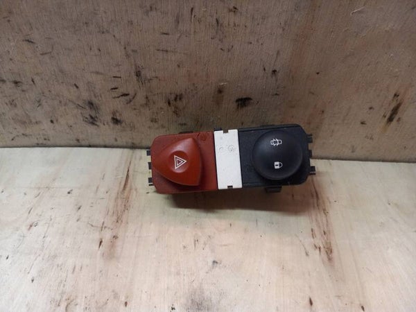 Renault Scenic II Alarmlichtschakelaar 8200407415