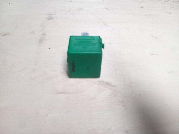 Mercedes A-klasse W169 Relais Groen  A0025422319
