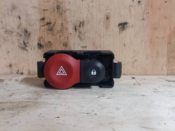 Renault Clio III Alarmlichtschakelaar 8200214896