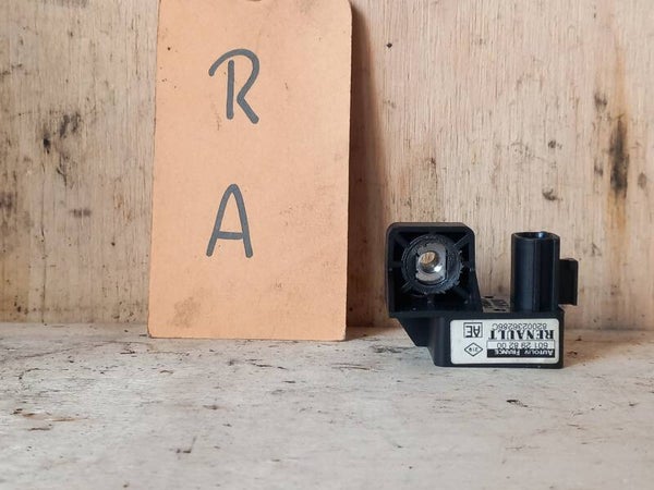 Renault Megane II CC Crashsensor Rechts Achter 82002362586C