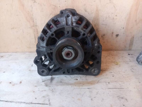 Volkswagen Polo 9N 1.2-12V Dynamo 03D903025E