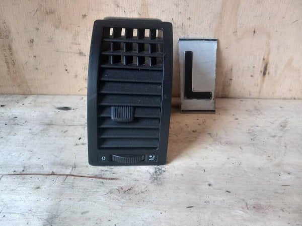 Volkswagen Polo 9N Luchtrooster Dashboard Links Q0819703