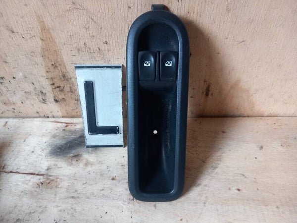 Renault Twingo II Raamschakelaar Links 8200356513