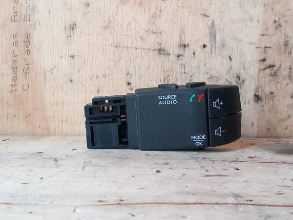 Renault Twingo II Radiobediening Schakelaar