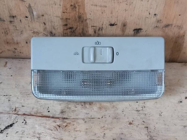 Volkswagen Fox Binnenverlichting Voor 6Q0947105F