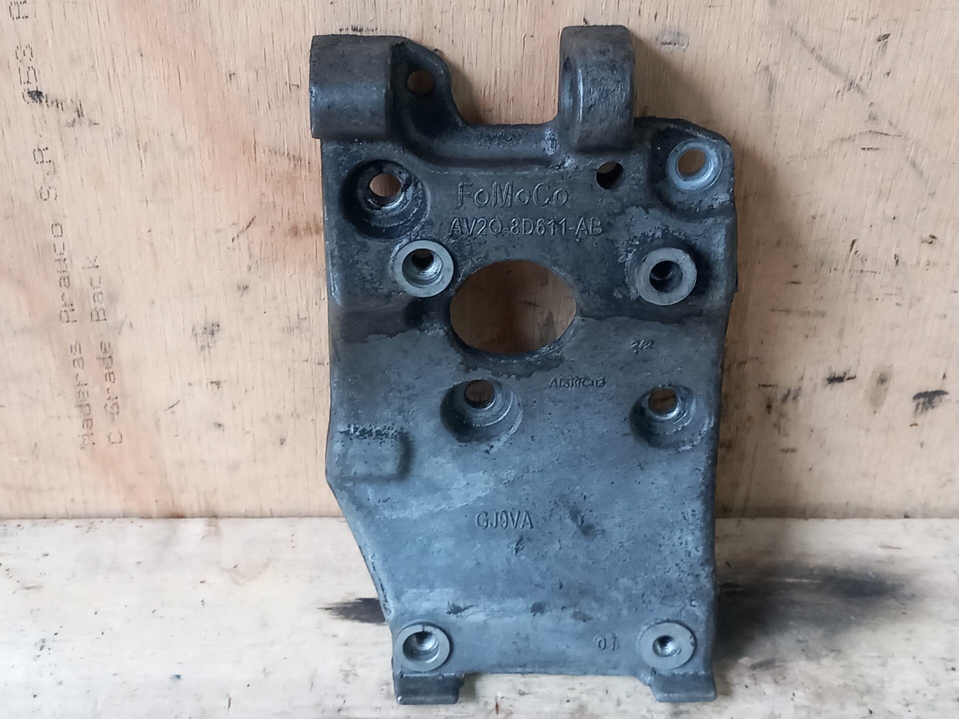 Ford Transit Courier 1.5 TDCI Dynamosteun AV2Q-8D611-AB