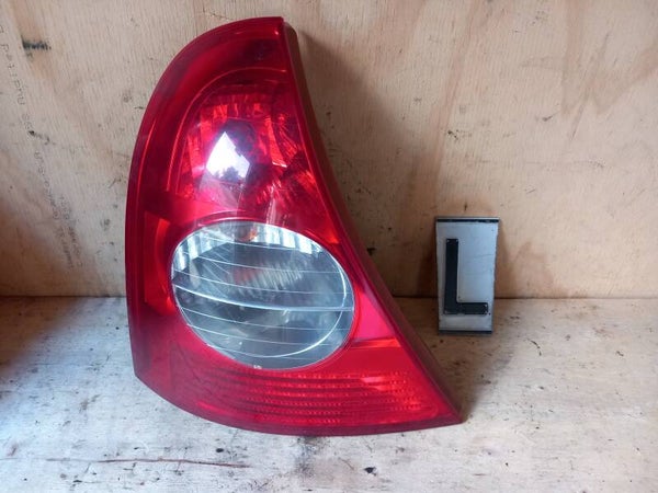 Renault Clio II Achterlicht Links 8200071413