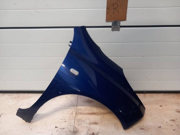 Nissan Micra III Zijscherm Rechts BW6 Blauw 63100AX630