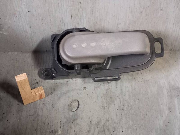Nissan Micra III Portier Opener Links Binnen 80671AX600
