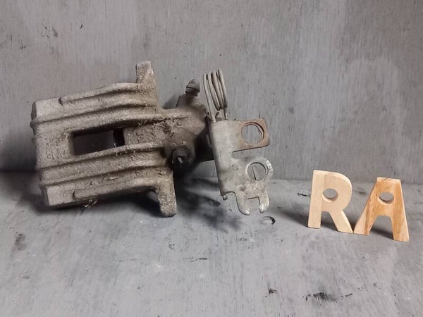 Volkswagen Caddy III Remklauw Rechts Achter 2K0615424C