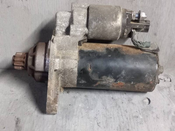 Volkswagen Caddy III 2.0 SDI Startmotor Bosch 0AH911023B