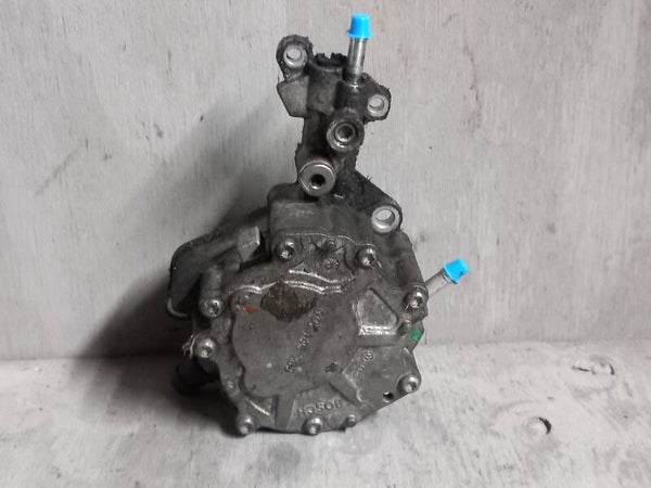 Volkswagen Caddy III 2.0 SDI Brandstofpomp 038145209M