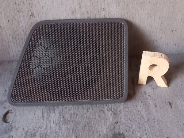 Volkswagen Caddy III Afdekkap Luidspreker Rechts 2K0858426