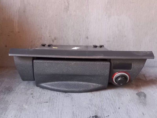 Volkswagen Caddy III Asbak Voor Compleet 2K1857901