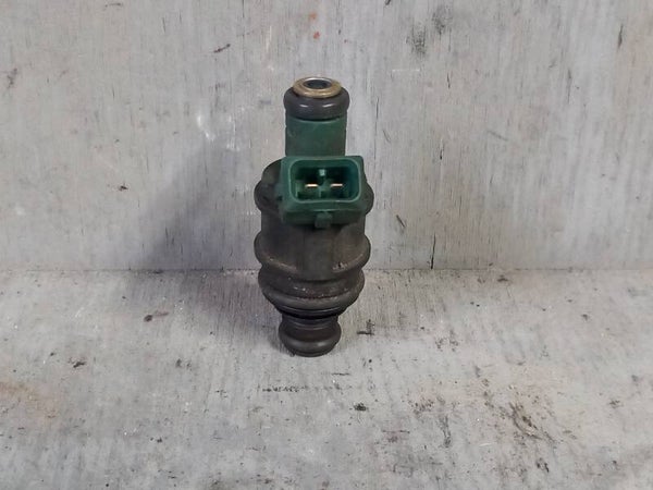 Volvo V40 I 1.8 16v Injector Siemens 9454710