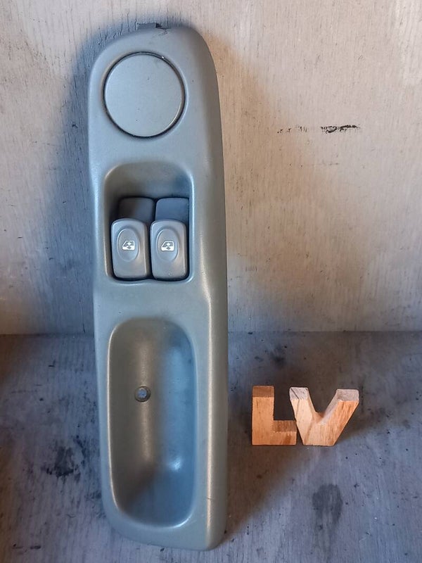 Renault Twingo I Raamschakelaar Links 7700832376