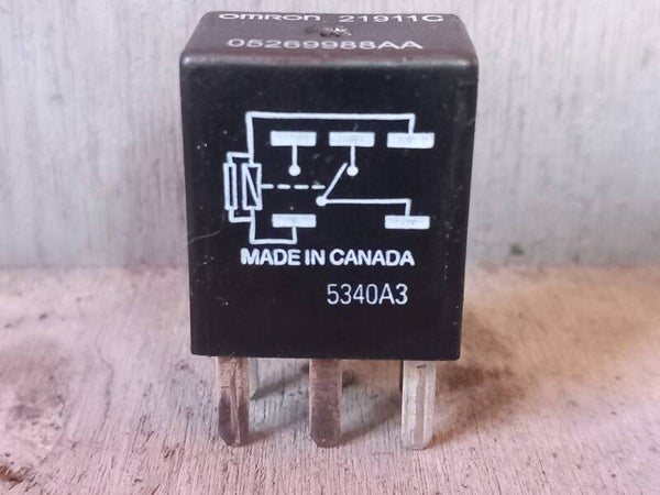 Chrysler 300C 3.0 V6 Relais OMRON 05269988AA