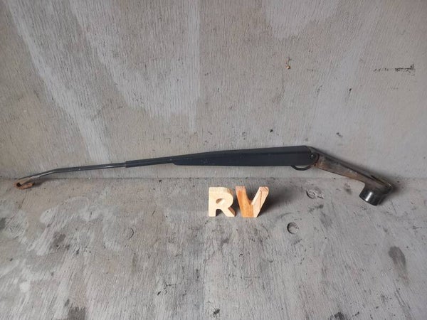 Chrysler 300C Touring Ruitenwisserarm Rechts Voor 6825