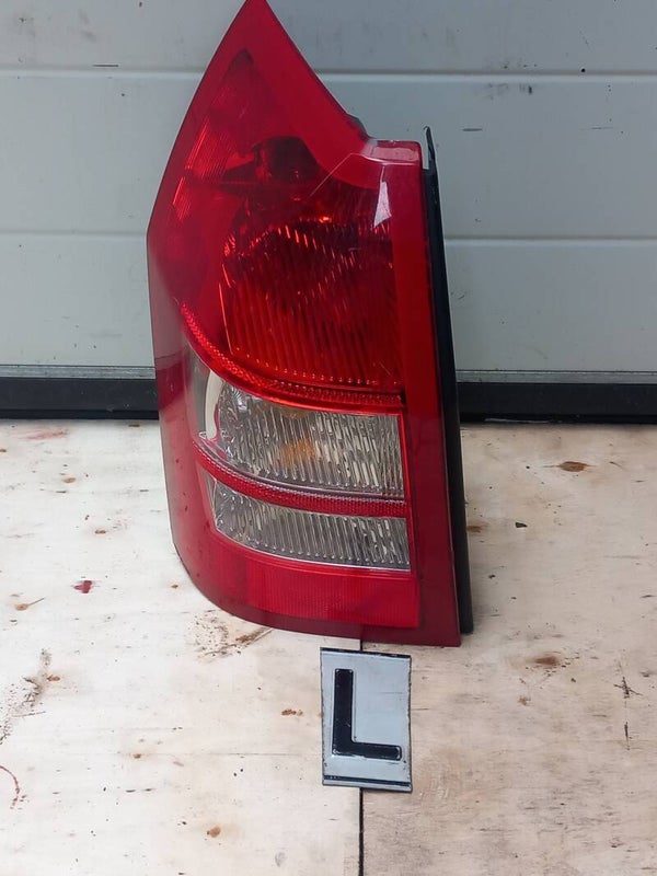 Chrysler 300C Touring Achterlicht Links 04805967AH