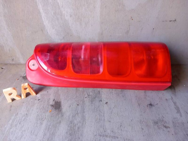 Renault Master II Achterlicht Rechts 7700352701