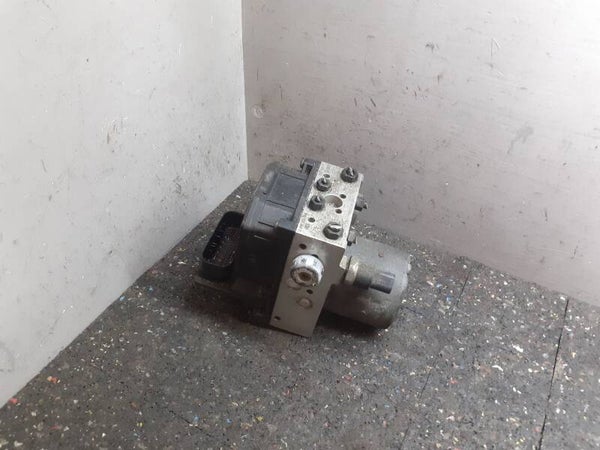 ABS pomp Audi A4 Avant B6 2.5 TDI MT ('01-'04) 8E0614517