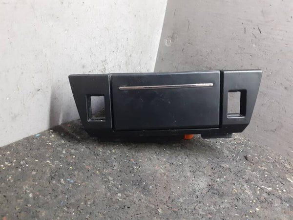 Asbak voor midden Chrysler 300C 3.0 V6 CRD ('04-'11)