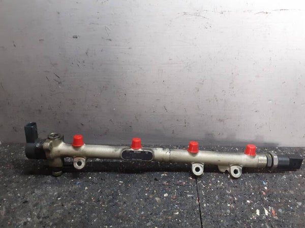 Brandstofverdeler Mercedes C-klasse 200 (93-00)A6110700095