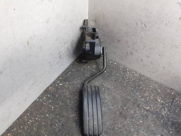 Electro gaspedaal Renault Scenic II 1.6-16V ) 8200159645