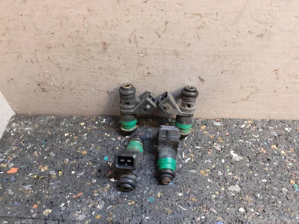 Injector 1999 t/m 2003 Renault Scenic I 2.0-16V