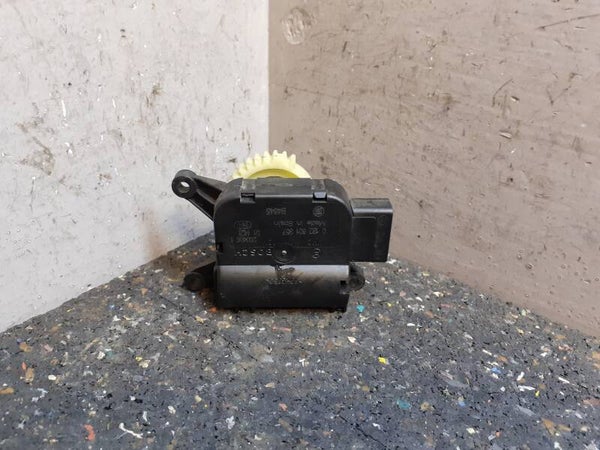 Kachelklepmotor Seat Ibiza 6L 1.9 TDI ('02-'09) .0132801357