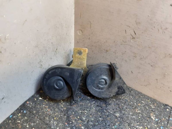 Claxon Renault Laguna II 1.8-16V Dynamique (01-07) .0055306