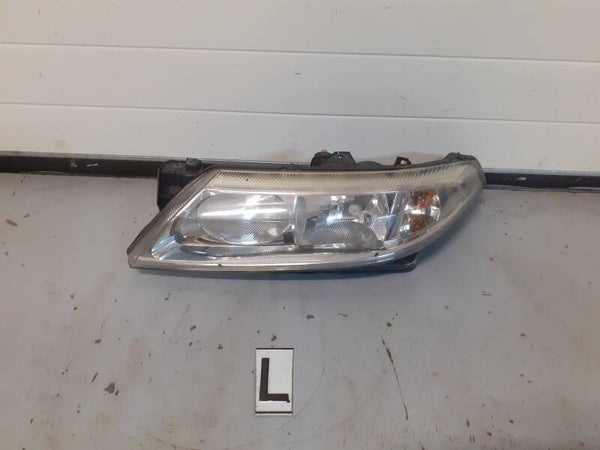 Koplamp links Renault Laguna II 1.8-16V('01-'07) 8200002845