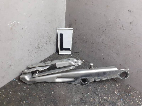 Motorkap scharnier links Chrysler 300C 3.0 V6 CRD) 195BTA5M