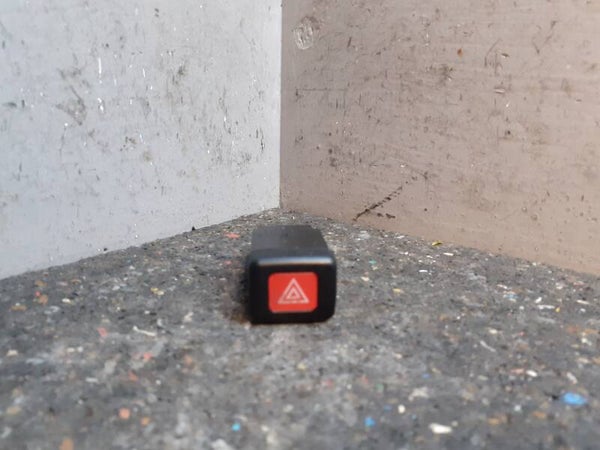 Paniekverlichtingschakelaar Mitsubishi Space Star) MR270315