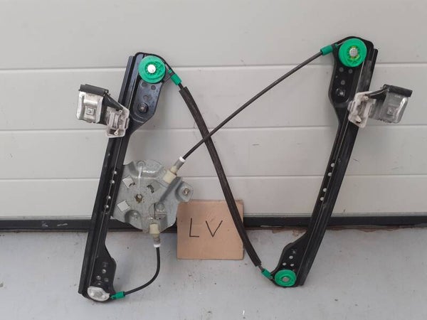 Raammechanisme linksvoor Chrysler 300C 3.0 V6 CRD) .0506547