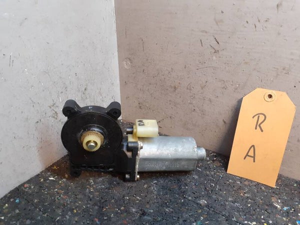 Raammotor rechtsachter BMW 3-serie E46 320d ) .0130821726