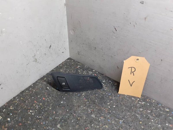 Raamschakelaar Rechts Voor 2004 t/m 2008 Skoda Octavia