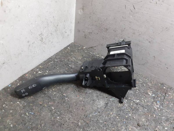 Richtingaanwijzerschakelaar Audi A4 Avant B6 2.5) 8E953513A