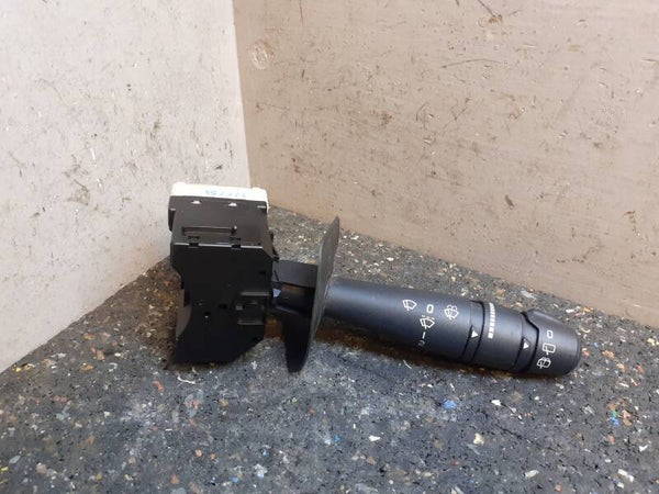 Ruitenwisser schakelaar Renault Clio II 1.6-16V ) 61730002