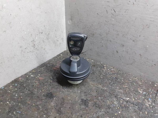 Tankdop+sleutel Chrysler 300C 3.0 V6 CRD ('04-'11)