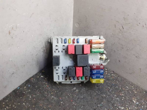 Zekeringkast Fiat Punto II 1.4-16V Dynamic (99-05) 51735936